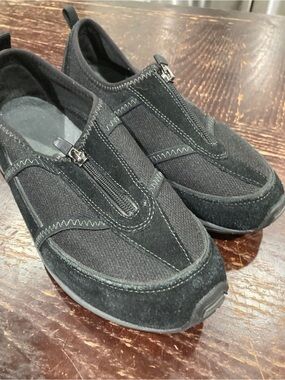 Easy Spirit Black Slip-On Loafers with Front Zipper Accent